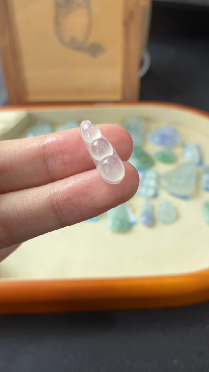 定制翡翠未镶嵌A408