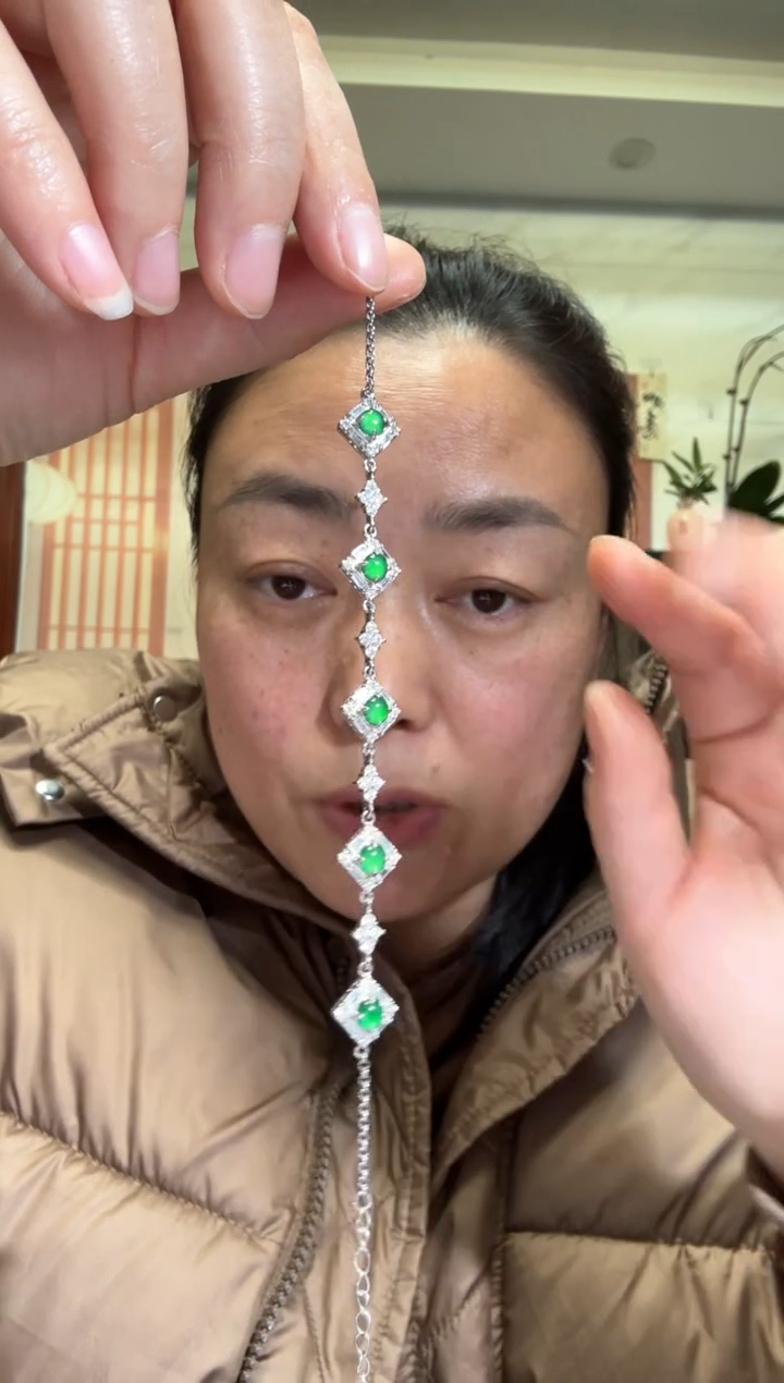 颈饰银S925镶嵌翡翠00005465