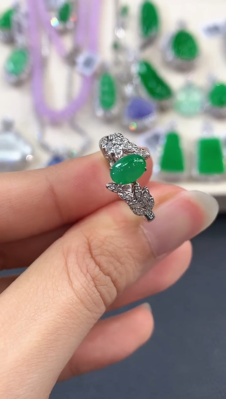 【闪购商品】翡翠戒指18K金镶嵌D52     