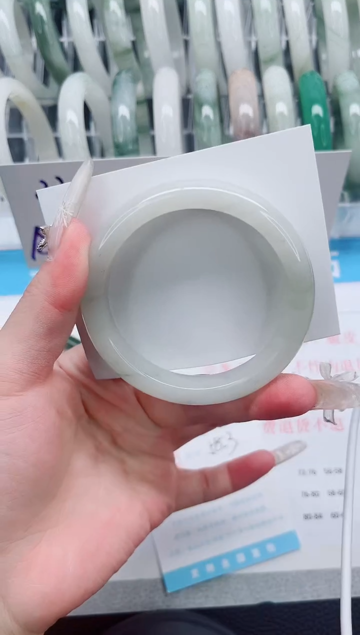 【闪购商品】石英质玉手镯未镶嵌A208-58.3