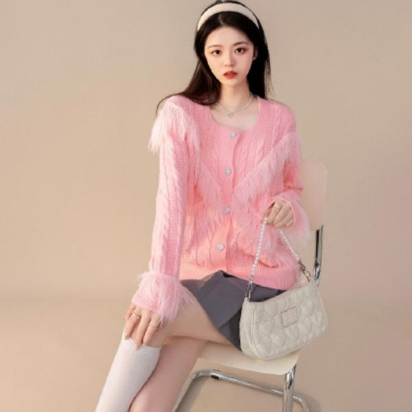 A338圆领毛毛针织开衫