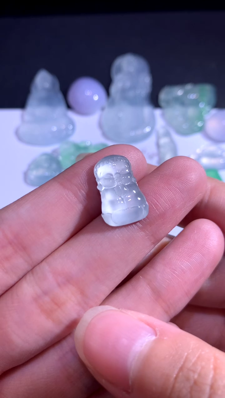 颈饰未镶嵌翡翠宝宝佛