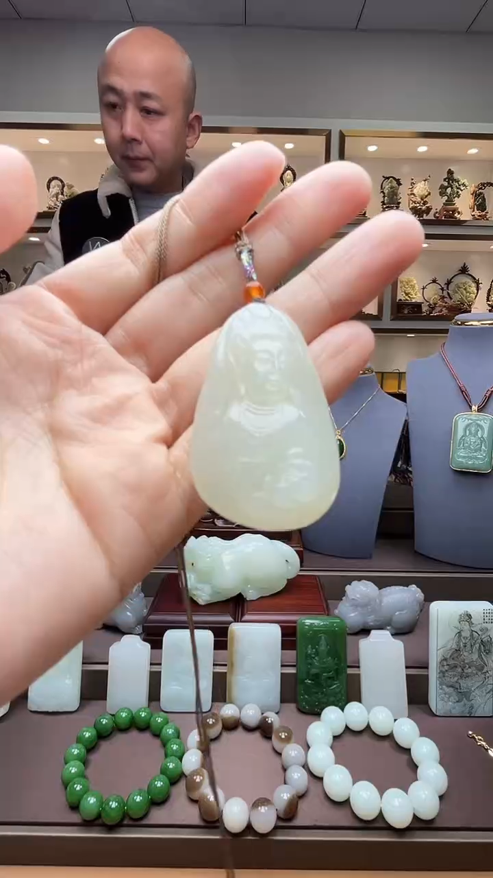 【闪购商品】和田玉颈饰未镶嵌苏