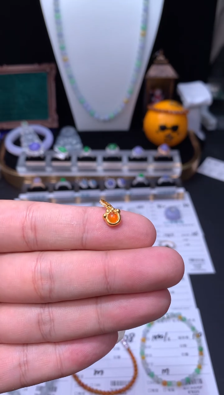 18K金镶嵌定制翡翠48小时鉴赏期 退货不扣服务费