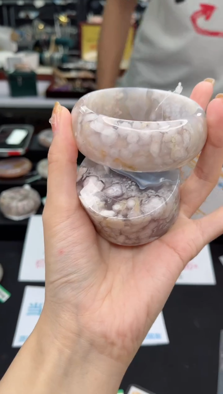 【闪购商品】石英质玉手镯未镶嵌60圈口（赠品镯心）1503191