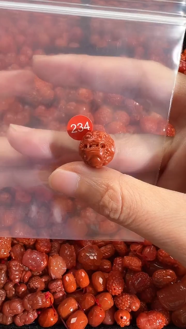 颈饰未镶嵌南红玛瑙1