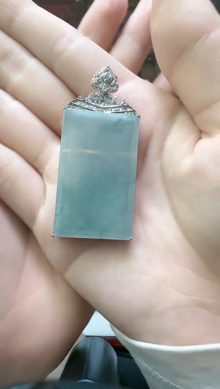 【闪购商品】翡翠吊坠(不含链)未镶嵌翡翠