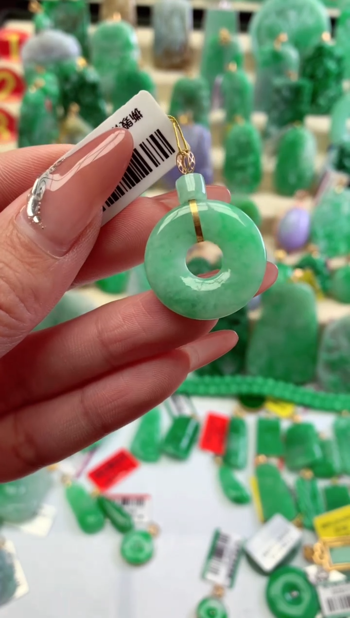 【闪购商品】翡翠吊坠(不含链)18K金镶嵌挂件