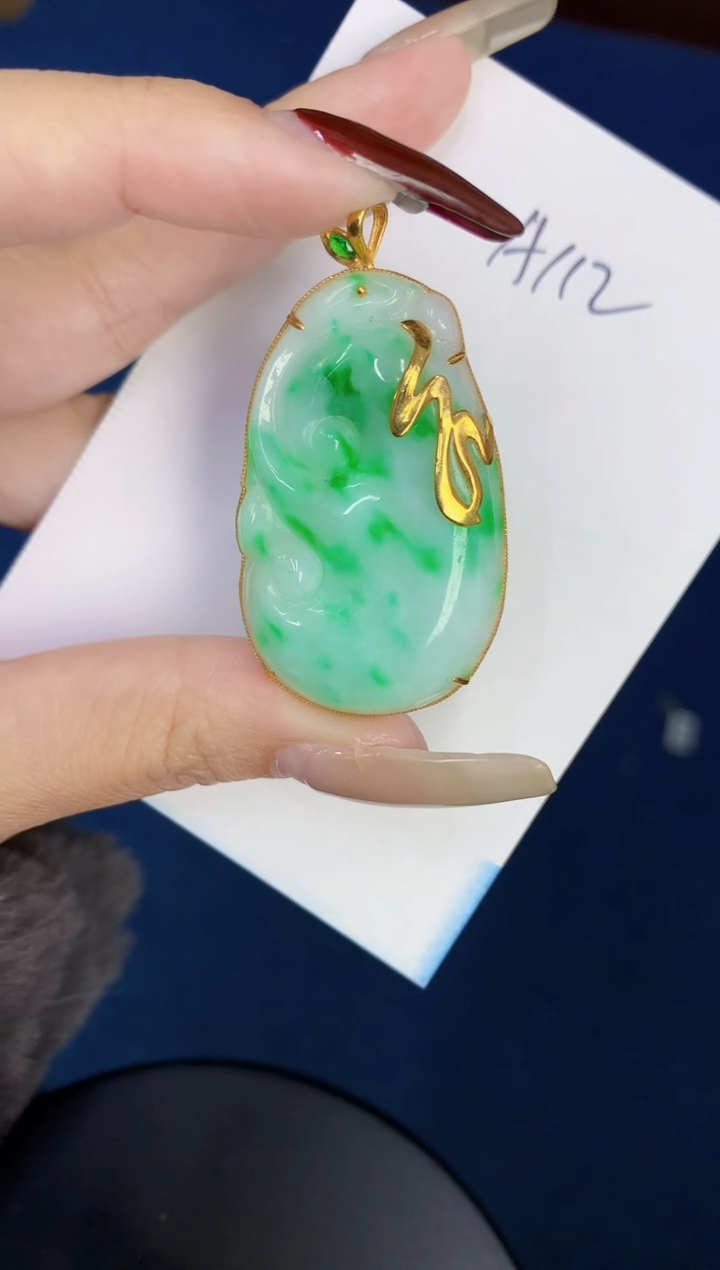 【闪购商品】翡翠颈饰18K金镶嵌0000000000