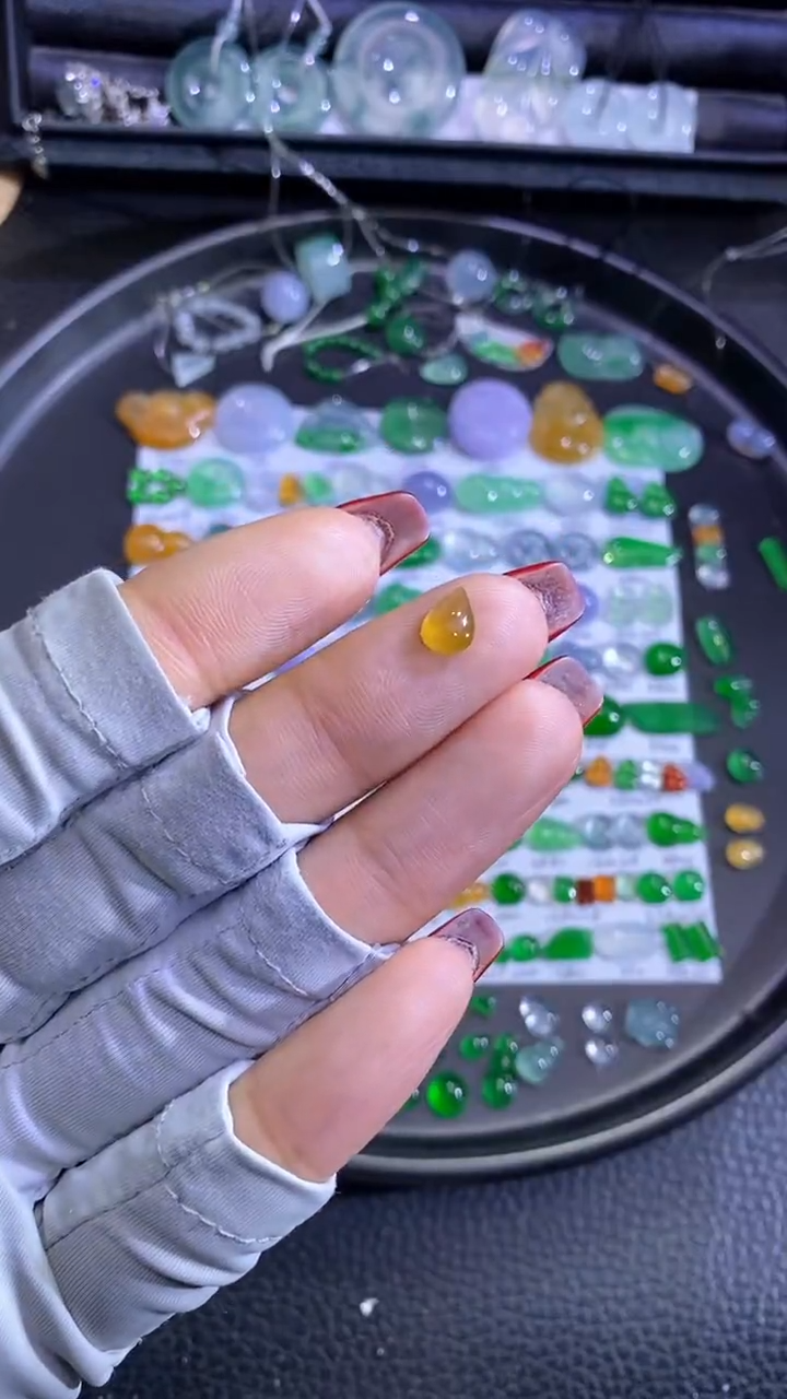 未镶嵌挂件翡翠水滴