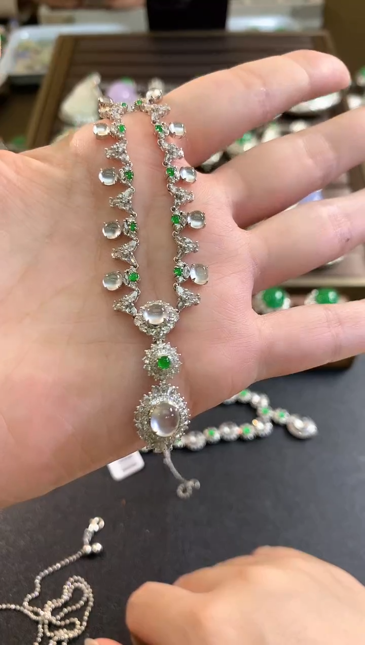 项链18K金镶嵌翡翠d126   