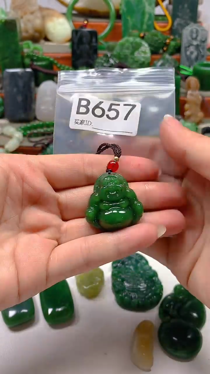 和田玉未镶嵌珠宝半成品1