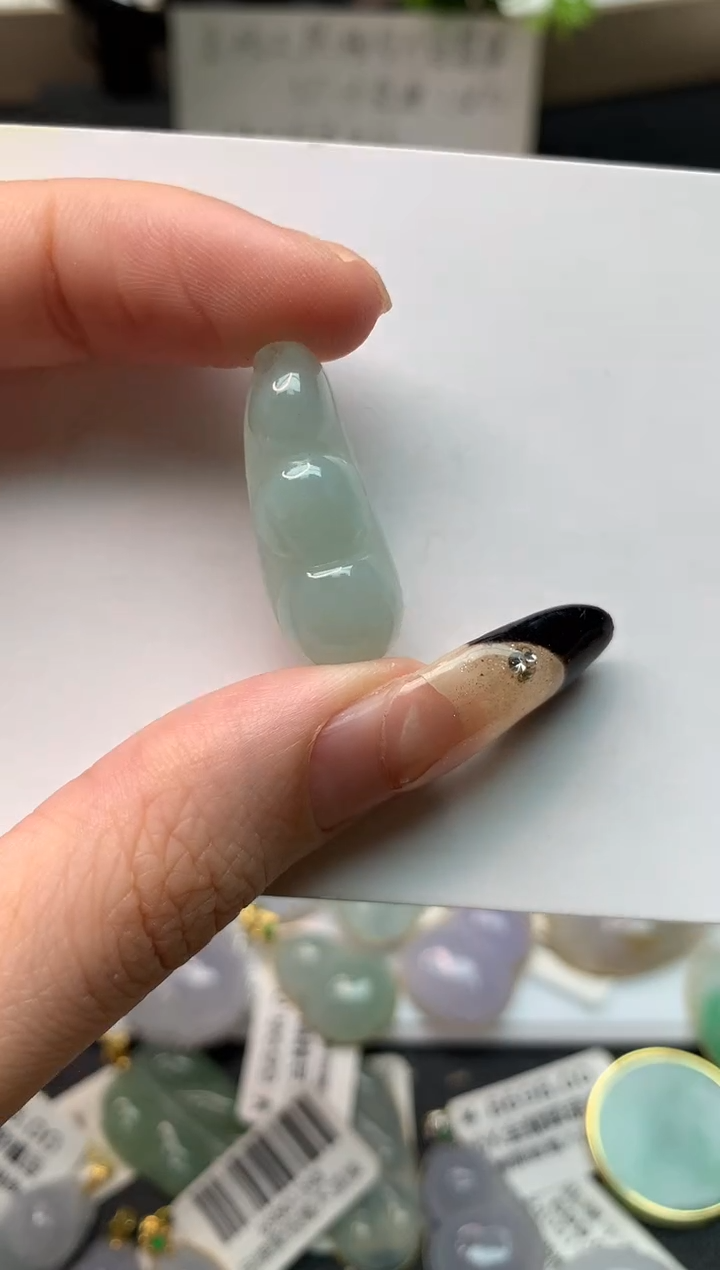 翡翠未镶嵌颈饰天然A货翡翠