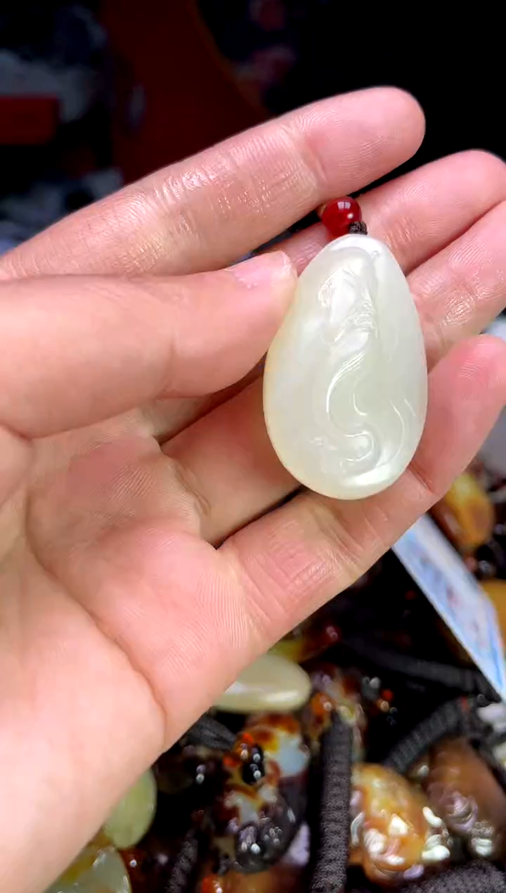 【闪购商品】和田玉颈饰未镶嵌1