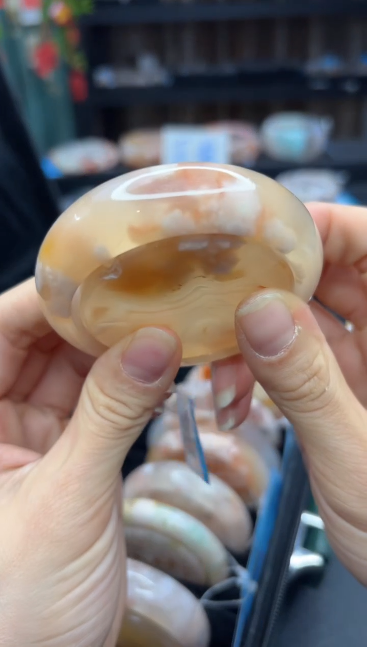 【闪购商品】石英质玉手镯未镶嵌2002（54圈贈送鐲心）