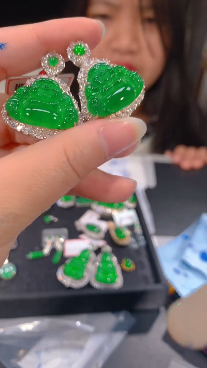 【闪购商品】定制翡翠未镶嵌69定制翡翠，多样性发货（发其一）