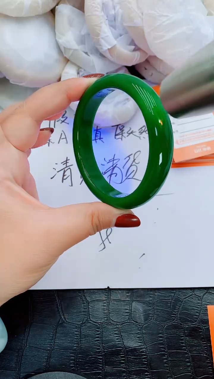 【闪购商品】石英质玉手镯未镶嵌T117-63-62