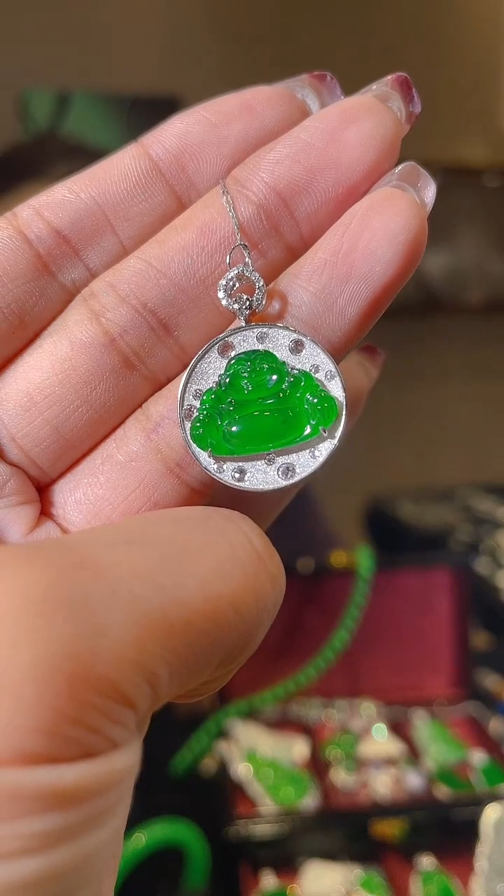 【闪购商品】翡翠吊坠(不含链)18K金镶嵌天然翡翠A货