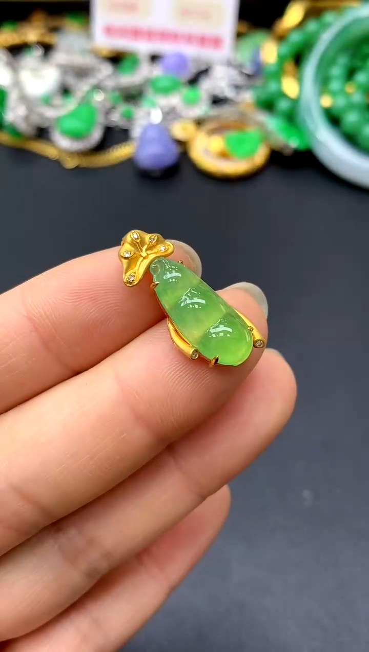 颈饰18K金镶嵌翡翠249-中国好珍宝