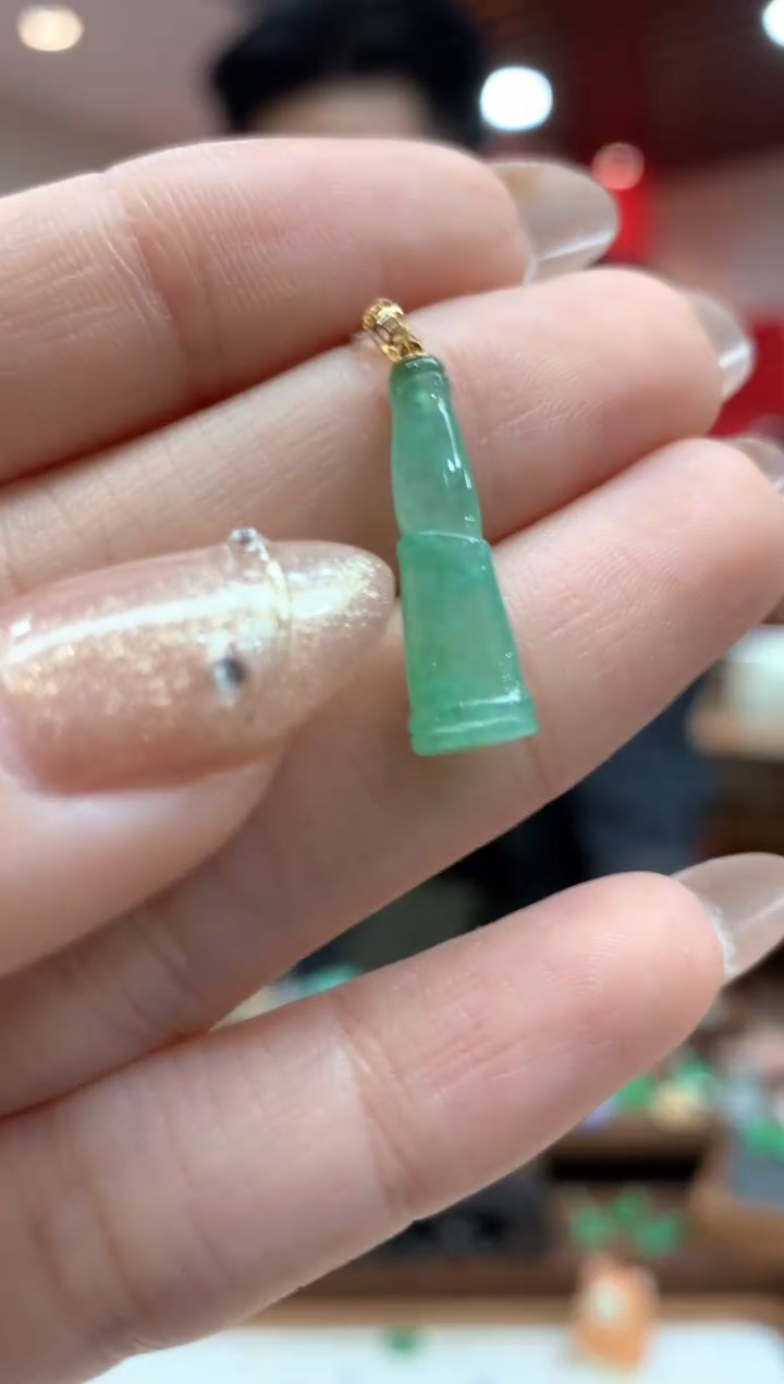 【闪购商品】翡翠吊坠(不含链)18K金镶嵌竹节