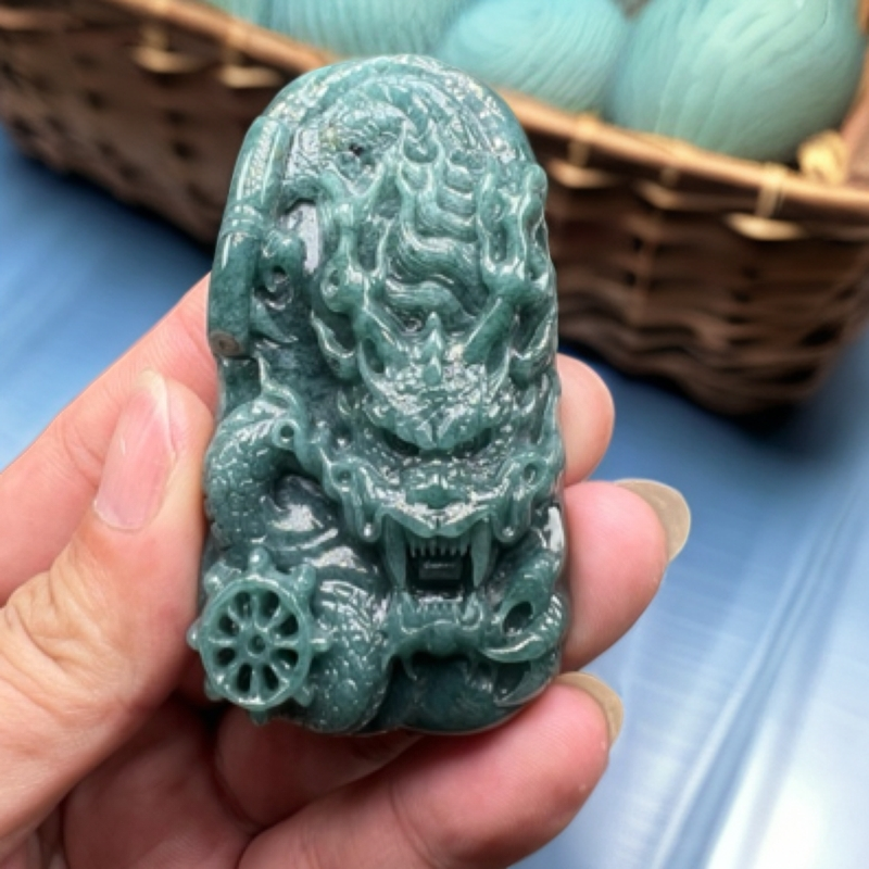 纯天然A货翡翠《龙牌》挂件