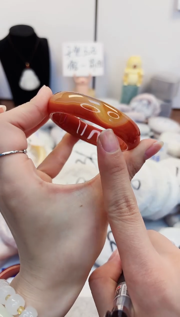 【闪购商品】石英质玉手镯未镶嵌445