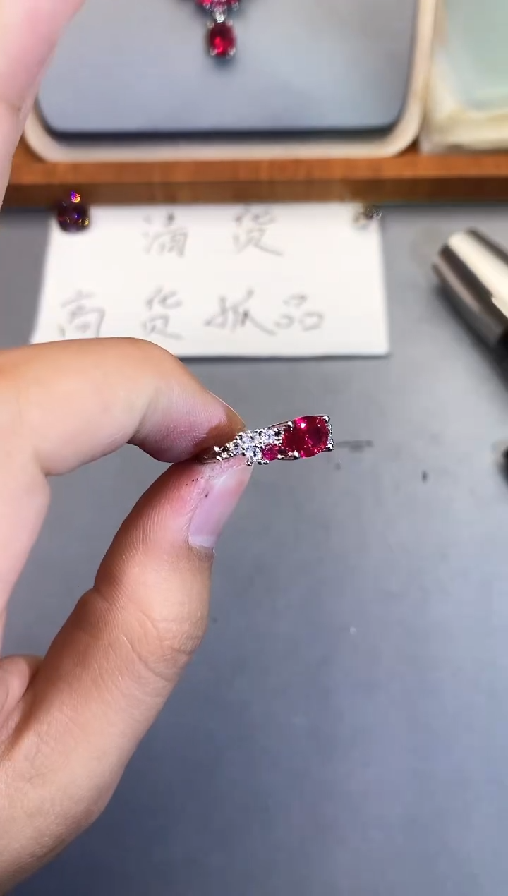【闪购商品】石英质玉珠宝奇石合金1