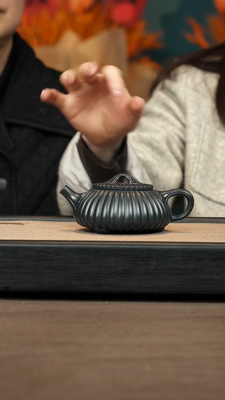 【闪购商品】紫砂茶壶【P018】筋纹瓢230c