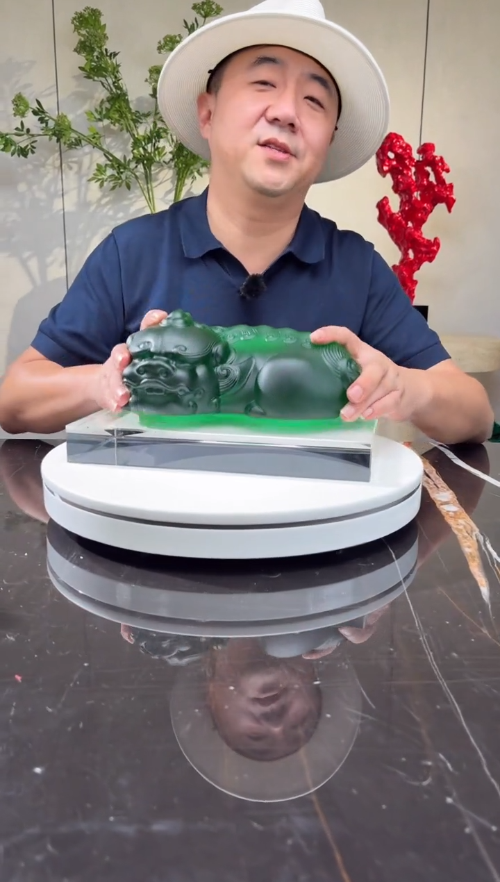 摆件CS0202042绿色卧福貔貅艺术琉璃摆件+300*200白水晶底座