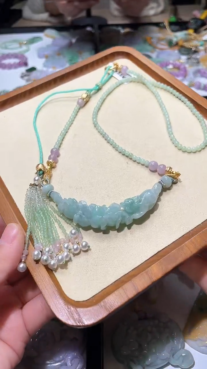【闪购商品】翡翠颈饰未镶嵌吊坠