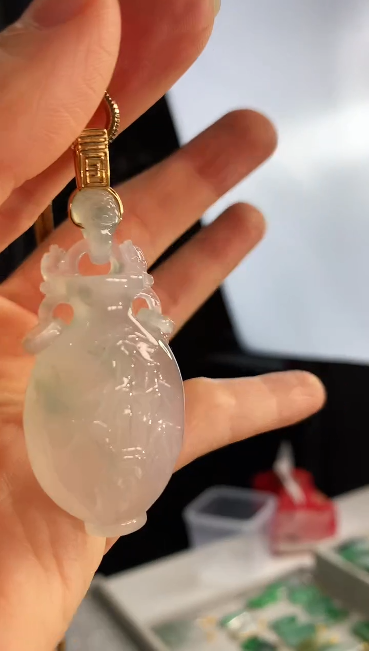 【闪购商品】翡翠吊坠(不含链)18K金镶嵌吊坠