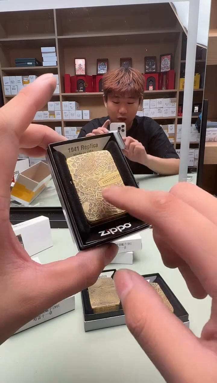 Zippo打火机1941蝎子黄铜哈雷十一章