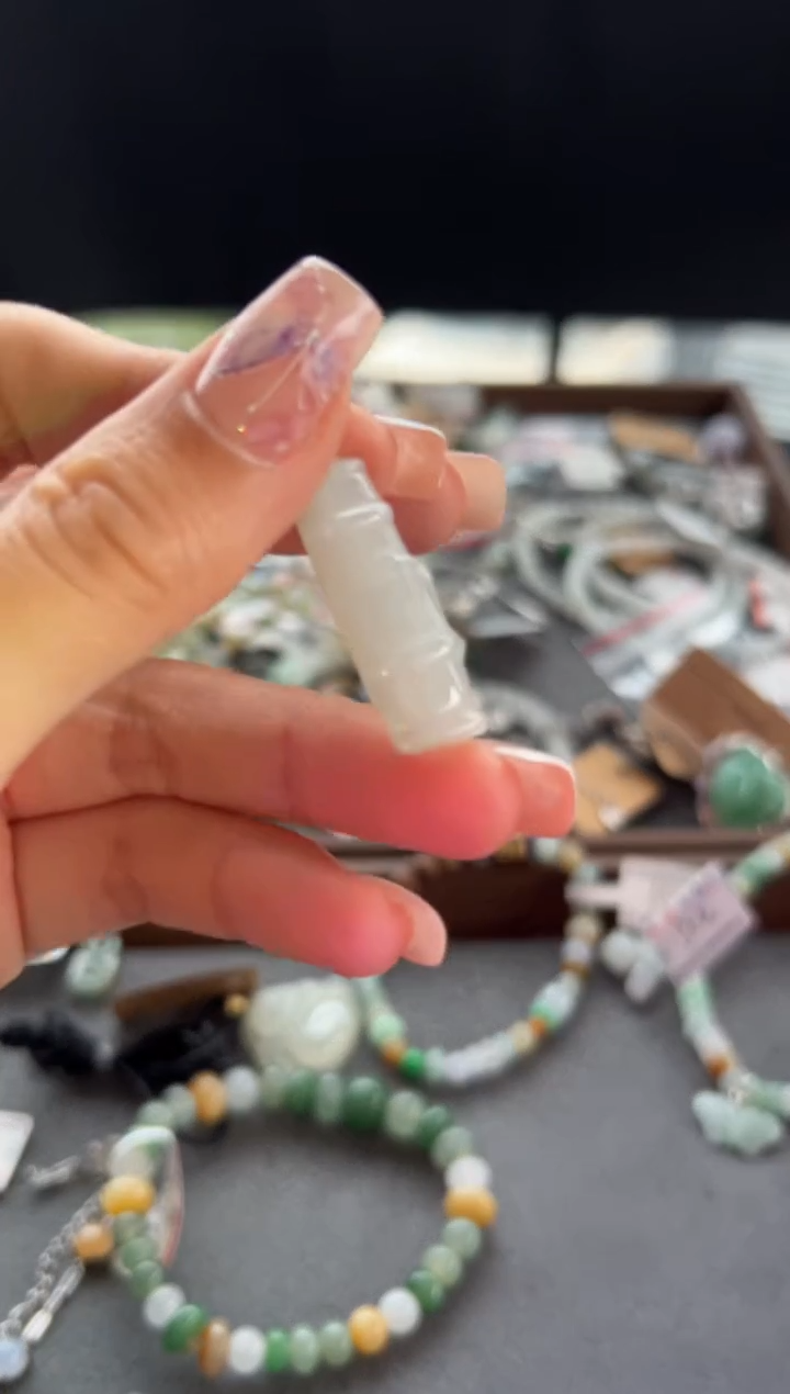 【闪购商品】翡翠颈饰未镶嵌485号