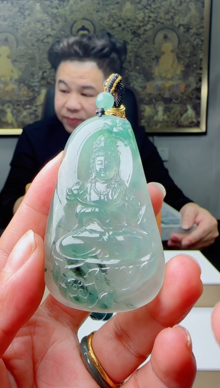 【闪购商品】翡翠颈饰未镶嵌111111111111