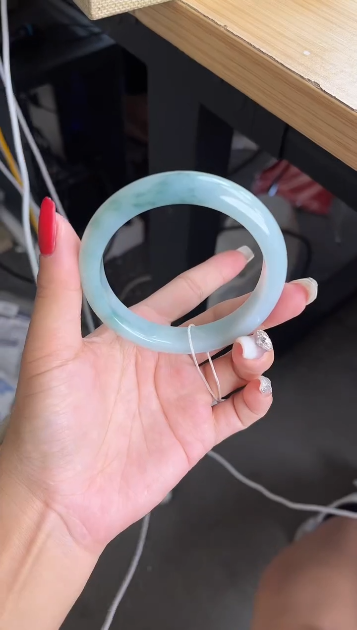 未镶嵌手镯翡翠手镯