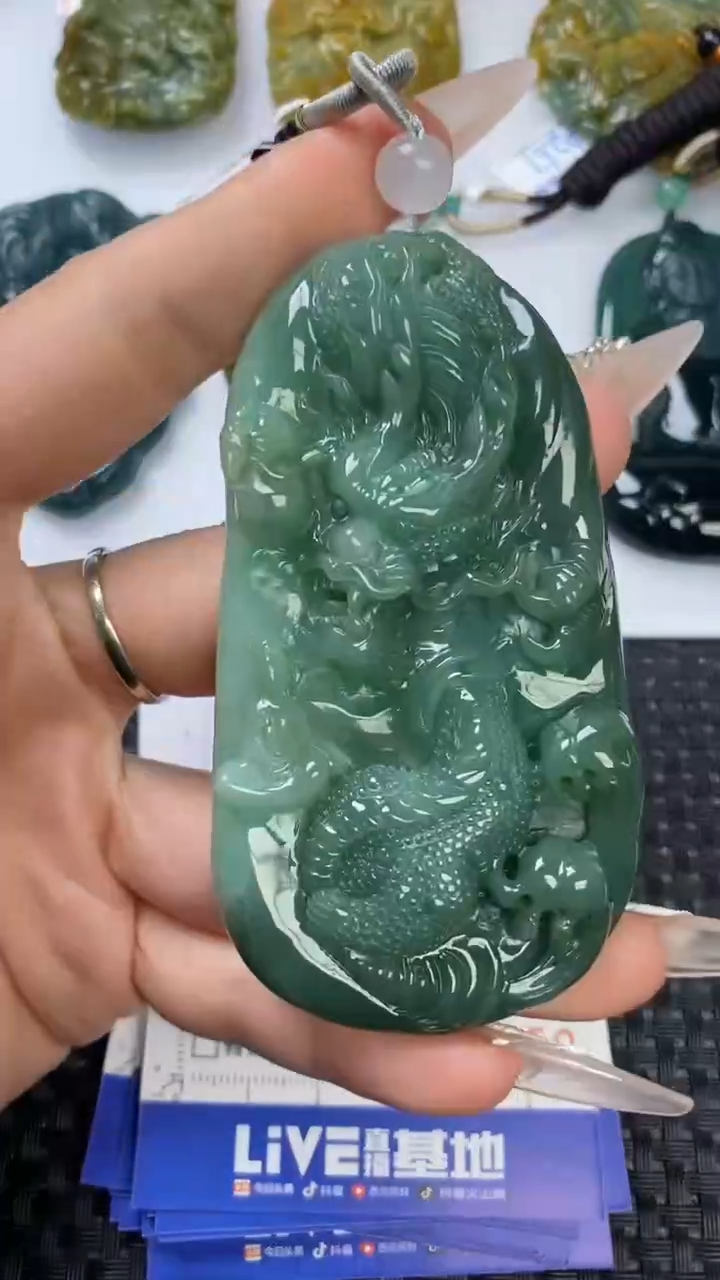 【闪购商品】翡翠颈饰未镶嵌1111111111111111