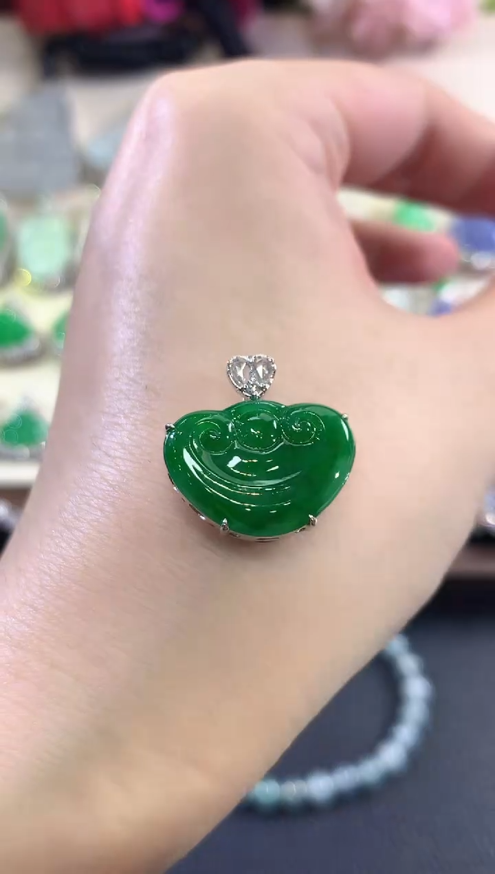 吊坠(不含链)18K金镶嵌翡翠B193