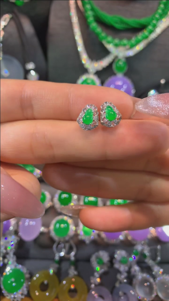 【闪购商品】翡翠耳饰18K金镶嵌耳饰