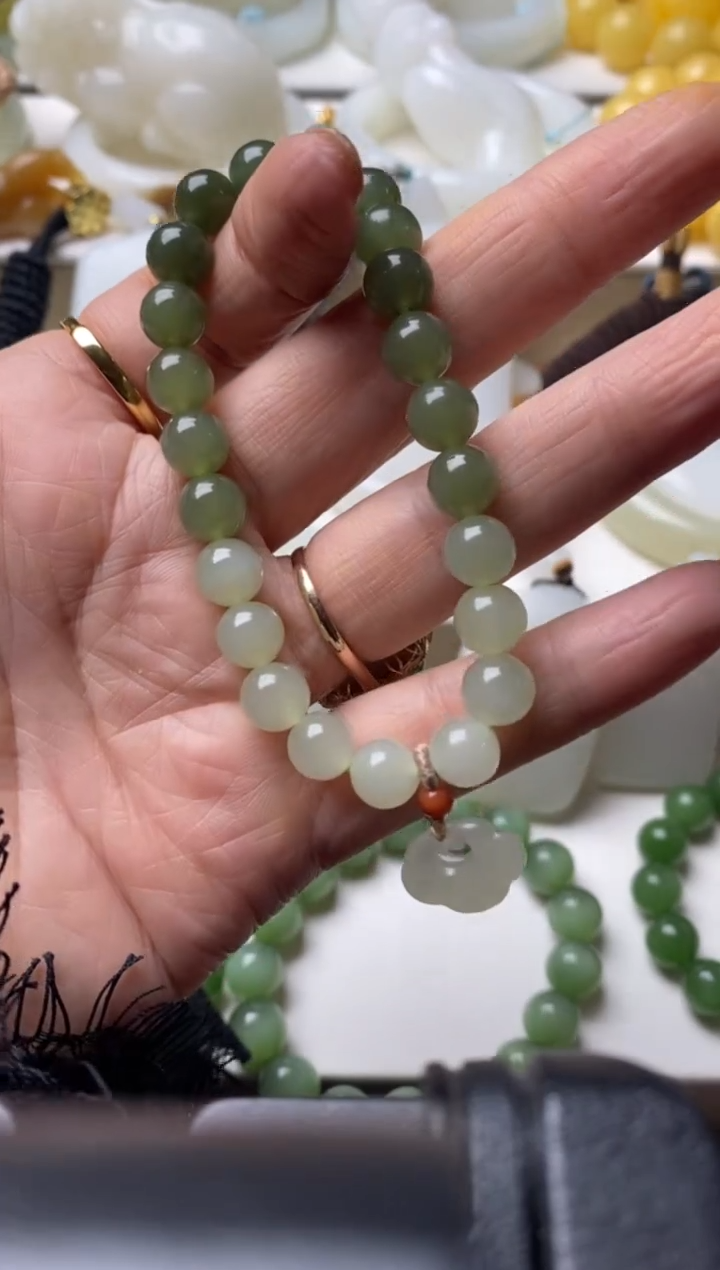 颈饰未镶嵌和田玉手串
