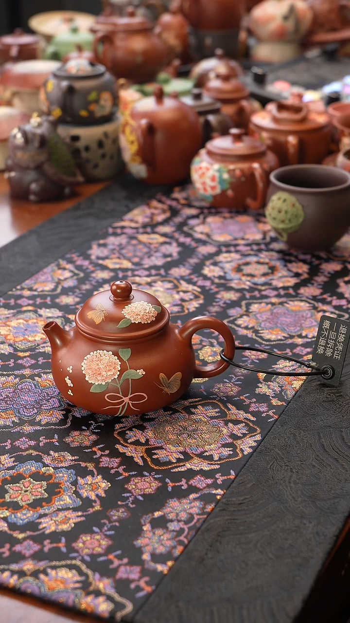 茶壶紫砂朱泥绣球容天壶 150cc