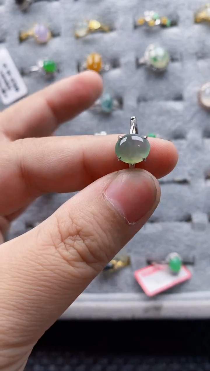 翡翠戒指银S925镶嵌10000000     1