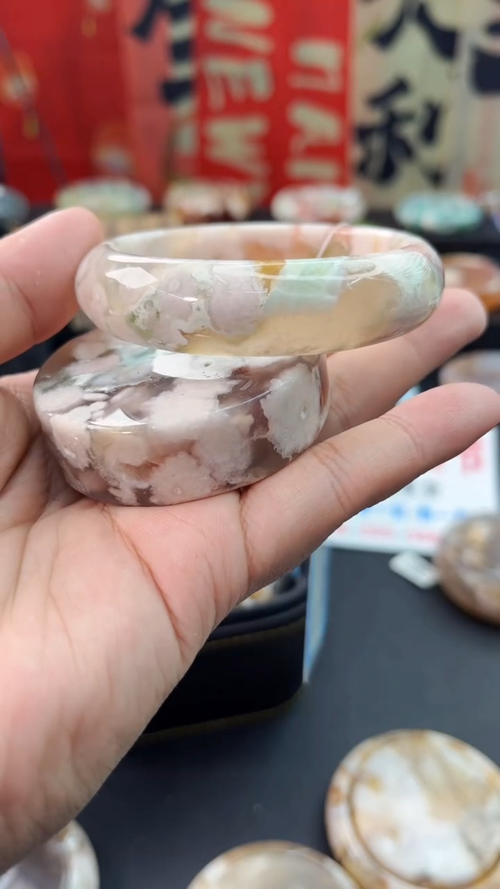 【闪购商品】石英质玉手镯未镶嵌赠送镯心（57圈口）