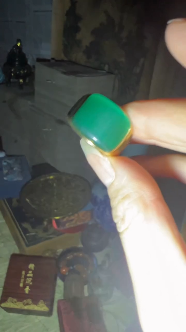 翡翠戒指18K金镶嵌闪购高端商品链接