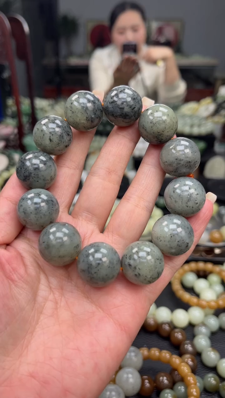 【闪购商品】和田玉手串未镶嵌新疆点墨青花卡20