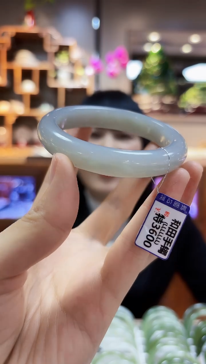 【闪购商品】和田玉57未镶嵌手镯