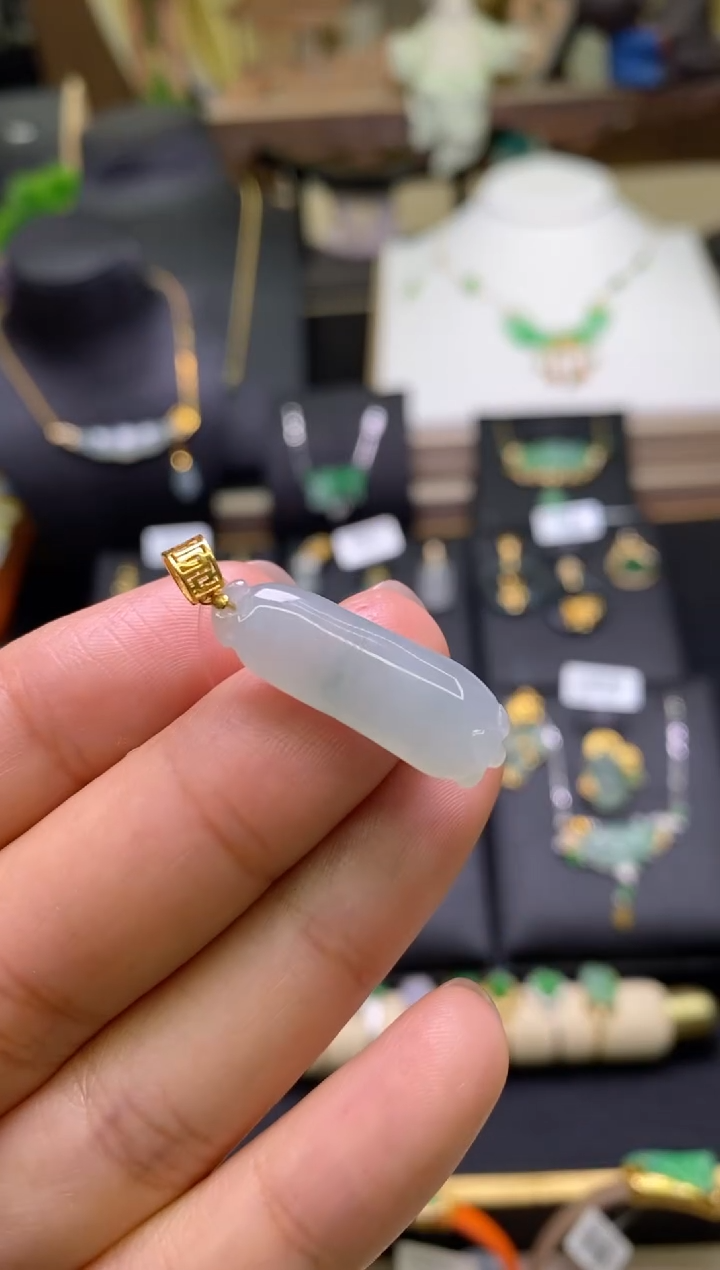 【闪购商品】翡翠颈饰18K金镶嵌净货16130