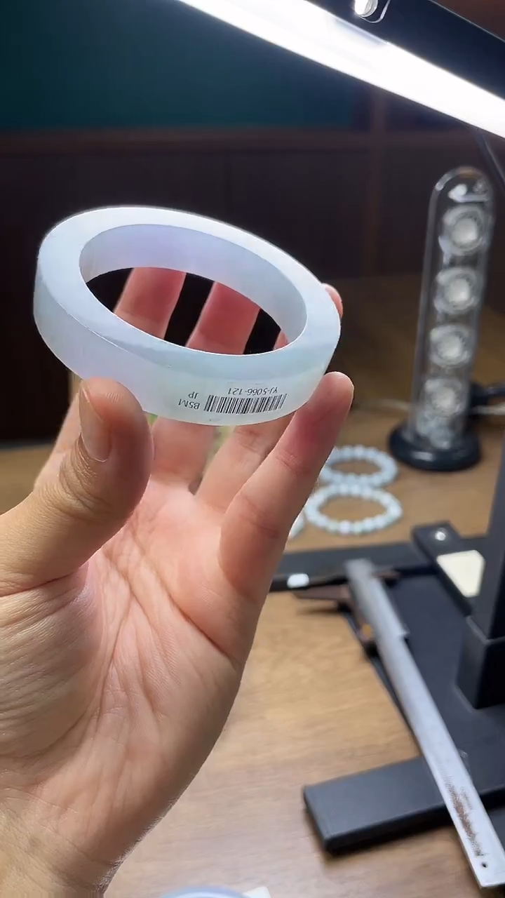 未镶嵌手镯定制翡翠月**楼定制