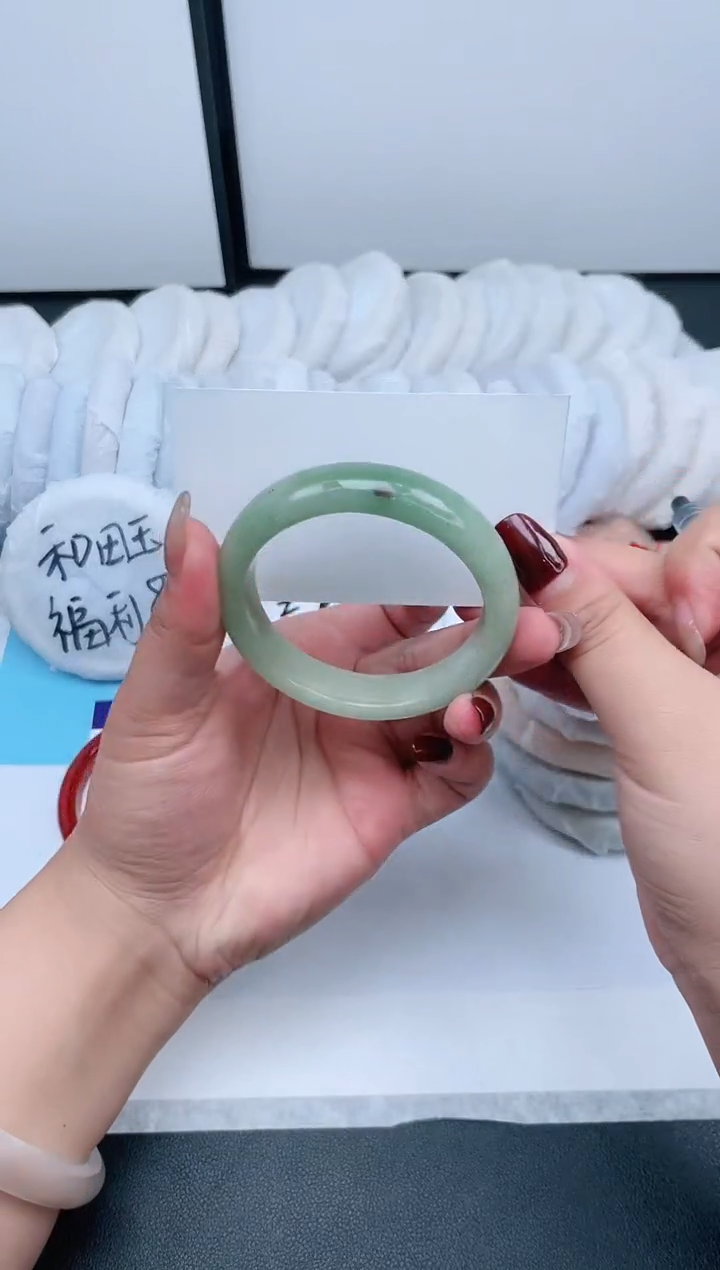 【闪购商品】石英质玉手镯未镶嵌424-54.3