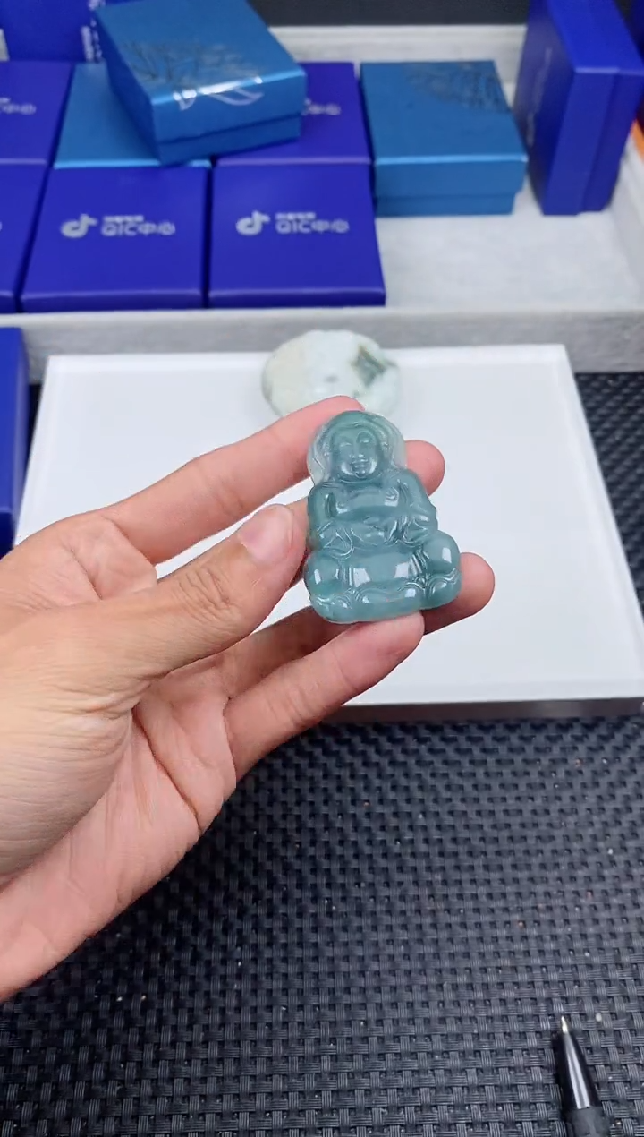 翡翠未镶嵌颈饰111111111