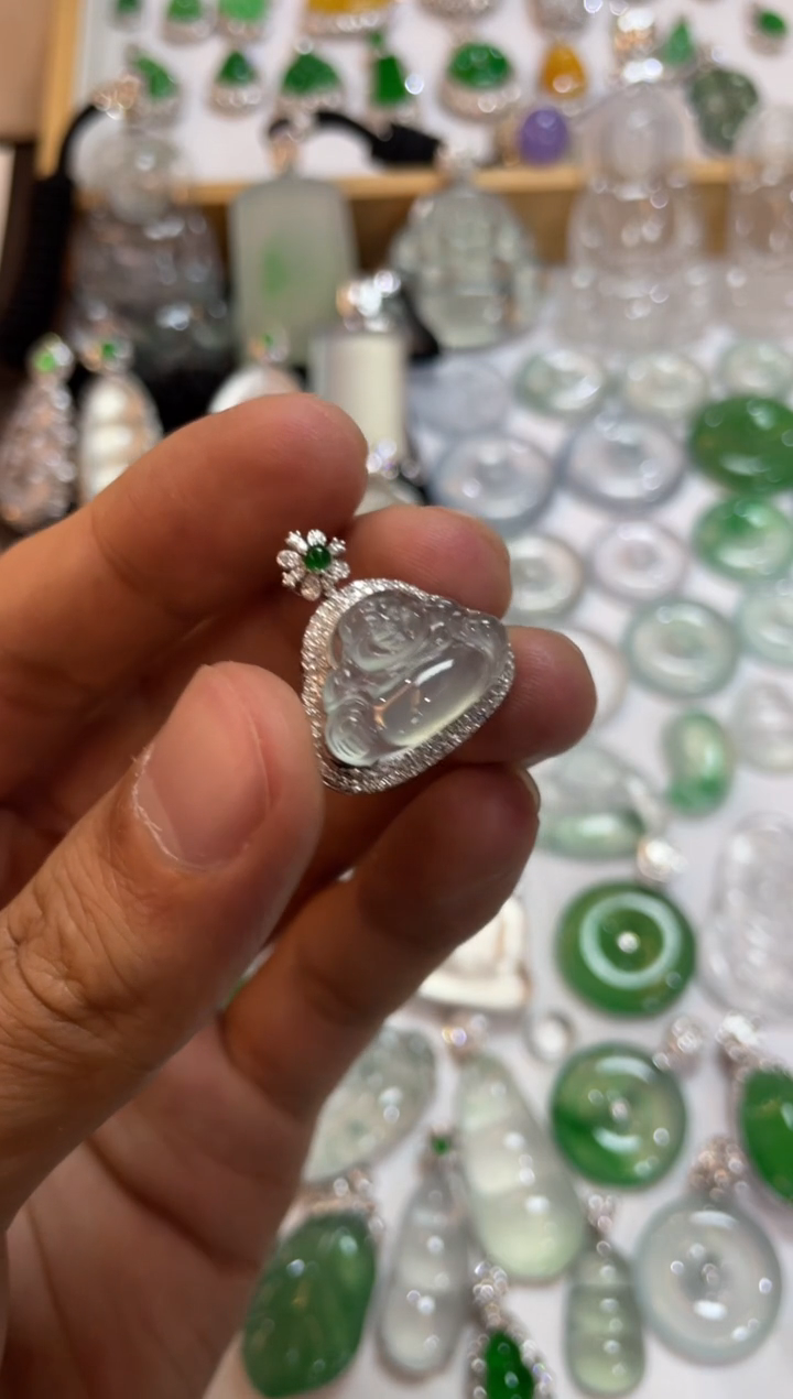 【闪购商品】翡翠吊坠(不含链)18K金镶嵌佛公